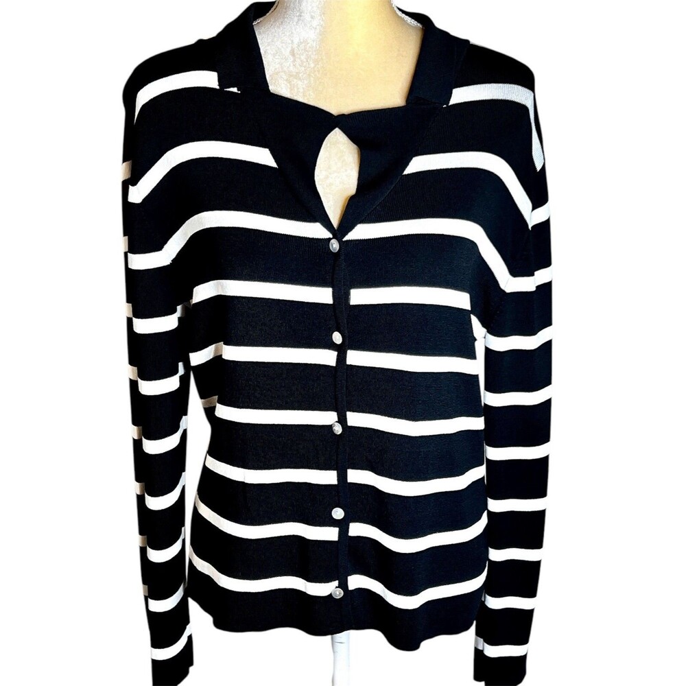 Carolyn Taylor Black White Stripe Top Sz M Button Down Woven Long Sleeve Career